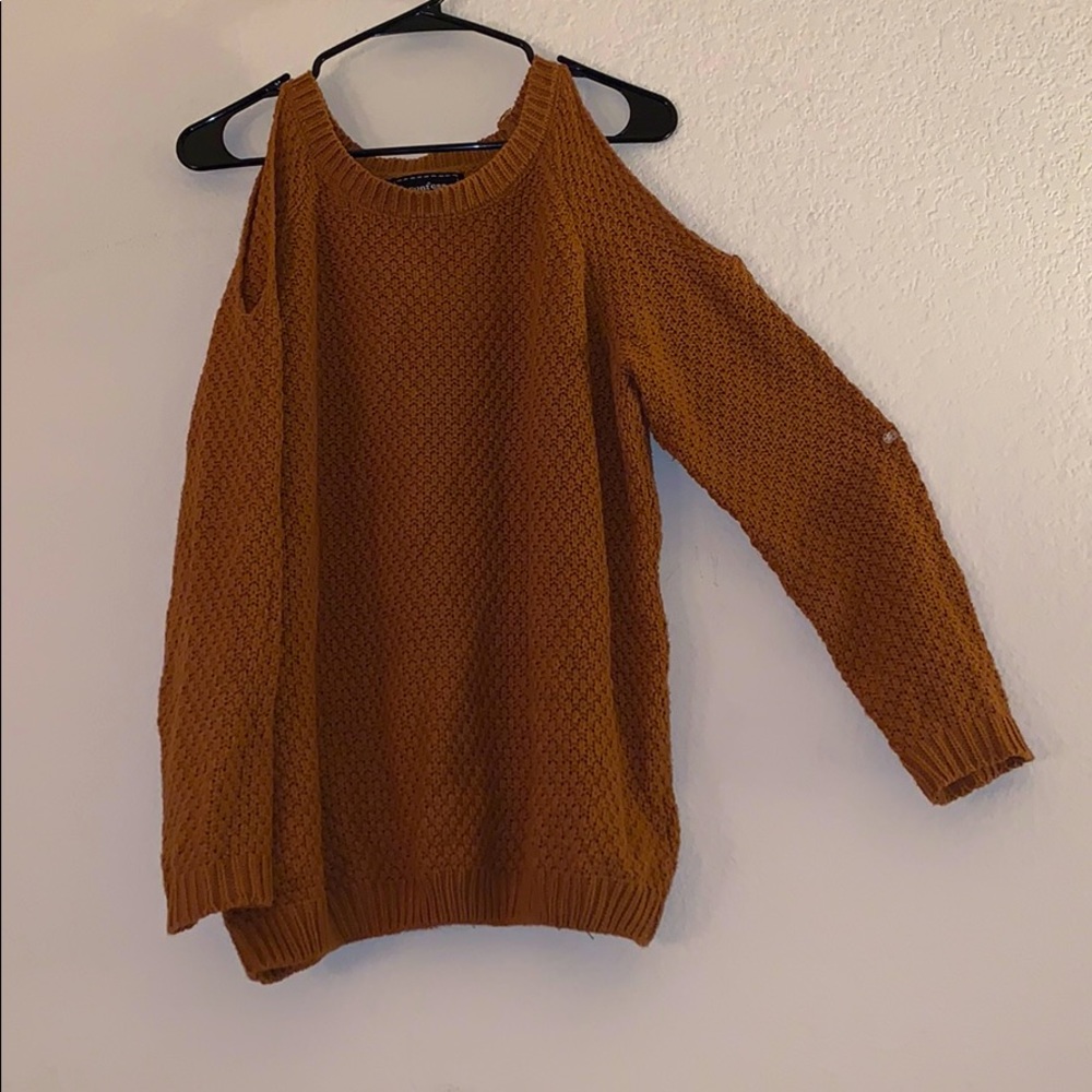 Women’s peep shoulder sweater